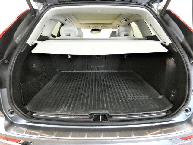 used 2021 Volvo XC60 car, priced at $37,100