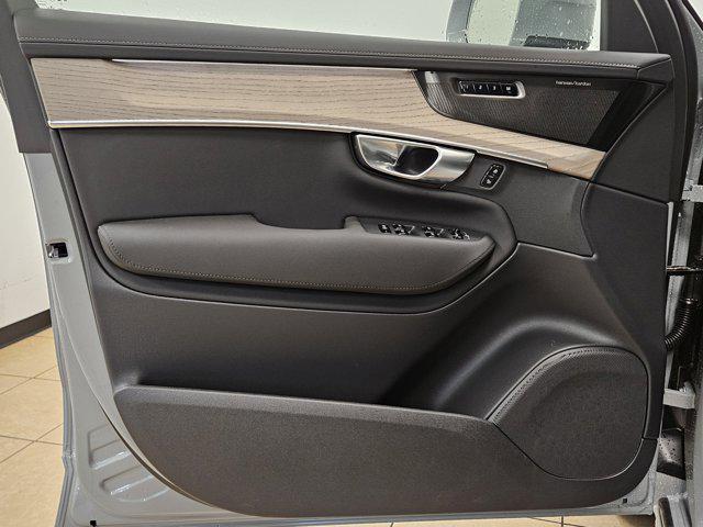 new 2026 Volvo XC90 car, priced at $71,825