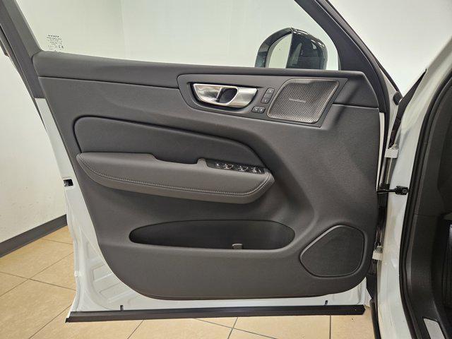 new 2026 Volvo XC60 car, priced at $66,300