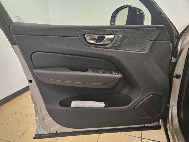 new 2025 Volvo XC60 car, priced at $51,570