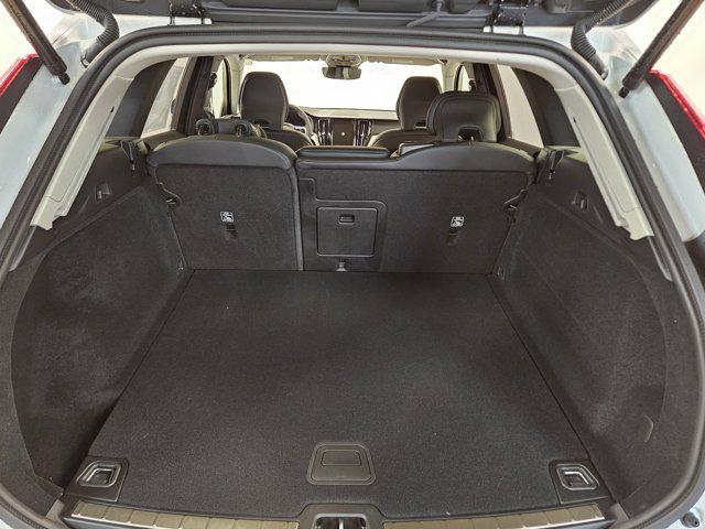 new 2025 Volvo XC60 car, priced at $53,745