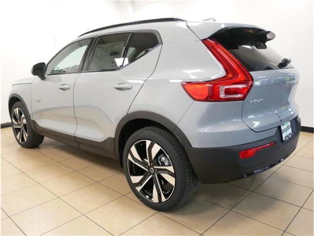new 2024 Volvo XC40 car, priced at $47,635