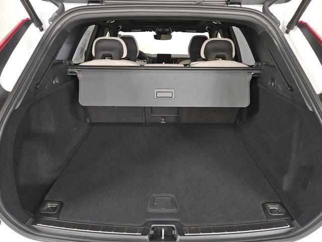 new 2026 Volvo XC60 car, priced at $58,015