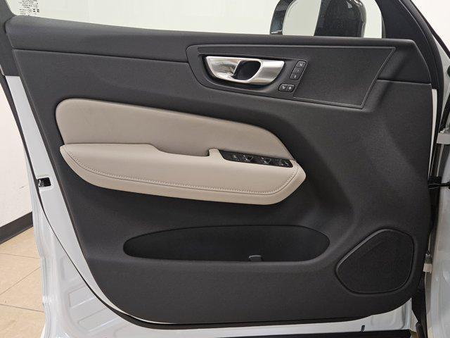 new 2026 Volvo XC60 car, priced at $58,015
