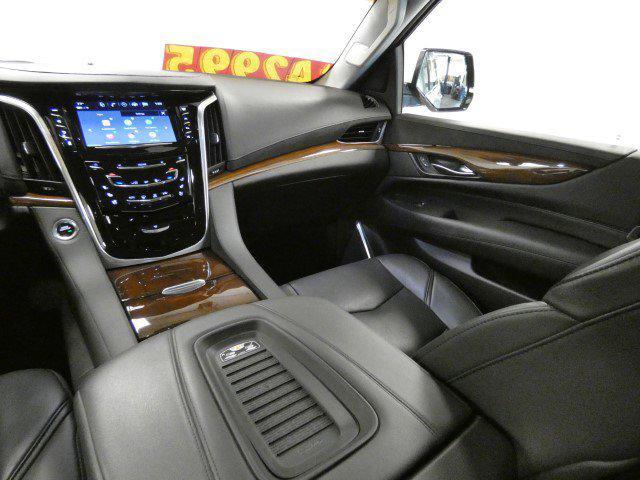 used 2020 Cadillac Escalade car, priced at $39,900