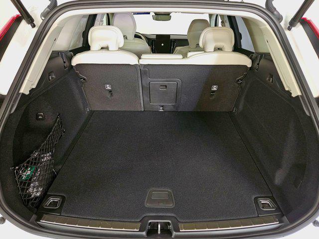 new 2026 Volvo XC60 car, priced at $63,935