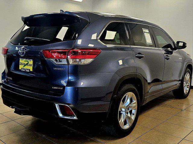 used 2019 Toyota Highlander Hybrid car, priced at $30,950