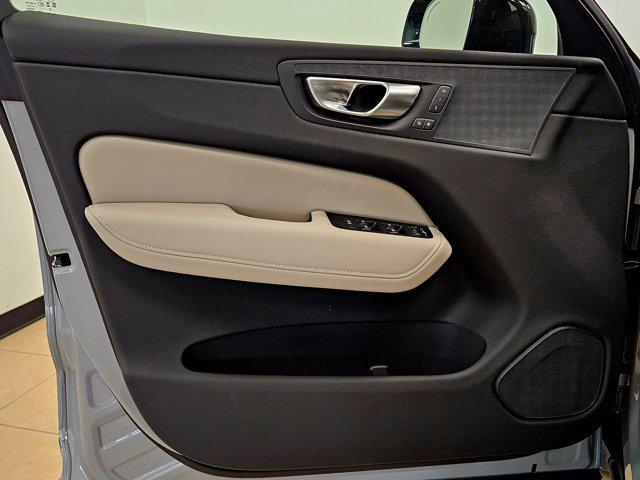 new 2026 Volvo XC60 Plug-In Hybrid car, priced at $69,285