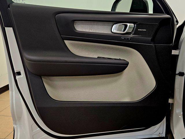 new 2026 Volvo XC40 car, priced at $53,095