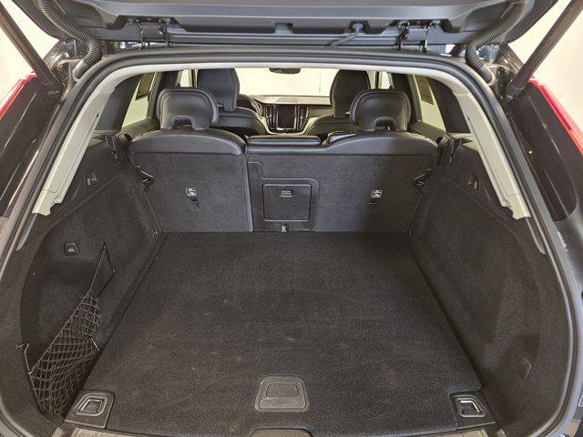 used 2022 Volvo XC60 car, priced at $37,495
