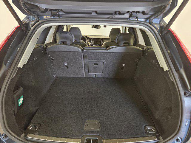 new 2025 Volvo XC60 car, priced at $55,360