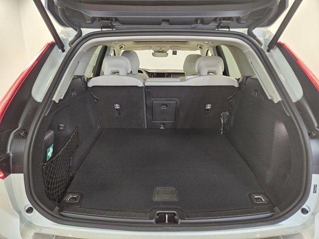 new 2025 Volvo XC60 Plug-In Hybrid car, priced at $48,085