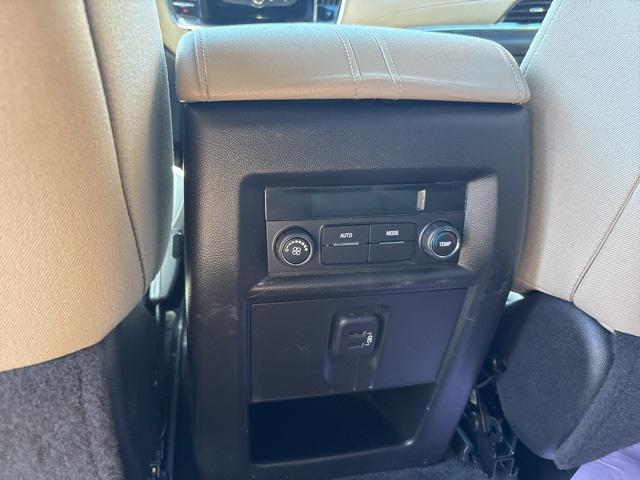 used 2023 Chevrolet Traverse car, priced at $24,807