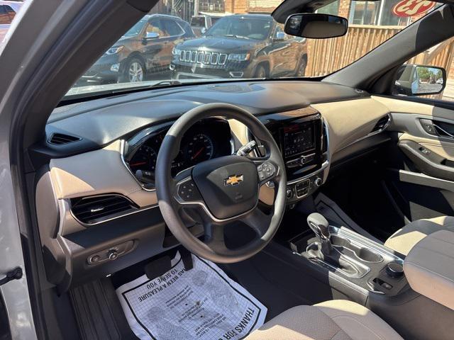 used 2023 Chevrolet Traverse car, priced at $24,807