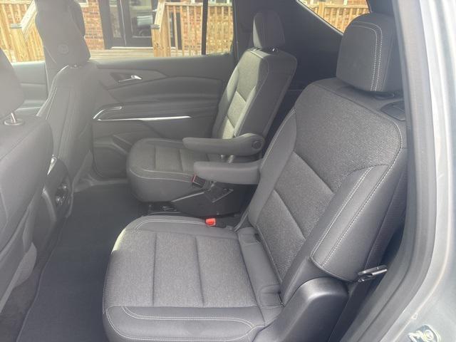 used 2025 Chevrolet Traverse car, priced at $37,899