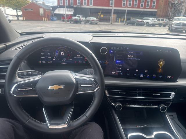 used 2025 Chevrolet Traverse car, priced at $37,899