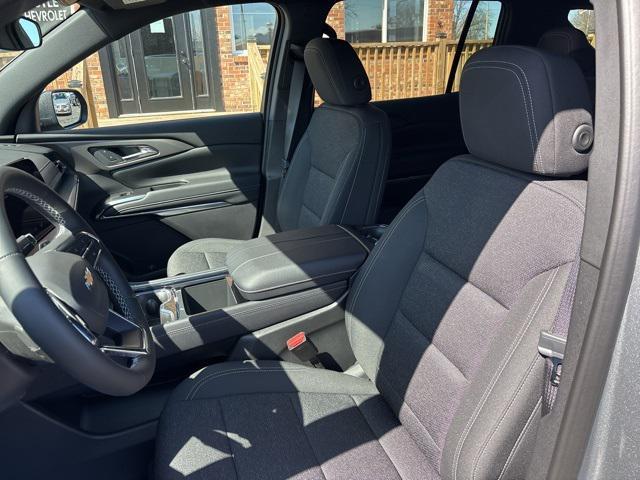 new 2025 Chevrolet Traverse car, priced at $42,495