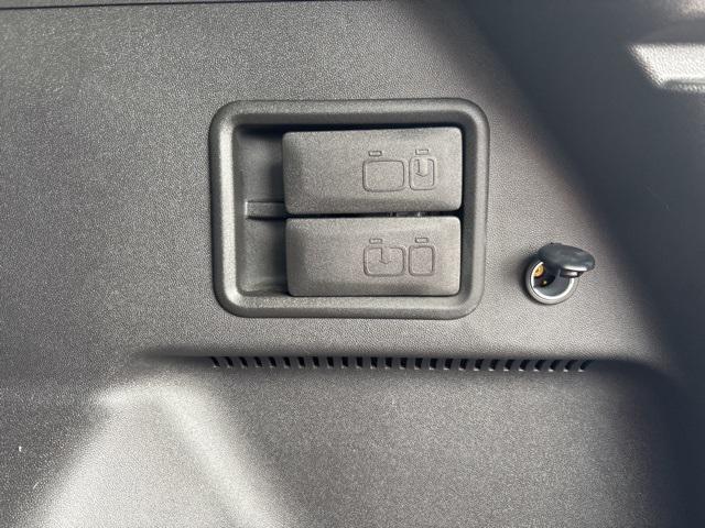 used 2023 Chevrolet Equinox car, priced at $22,015