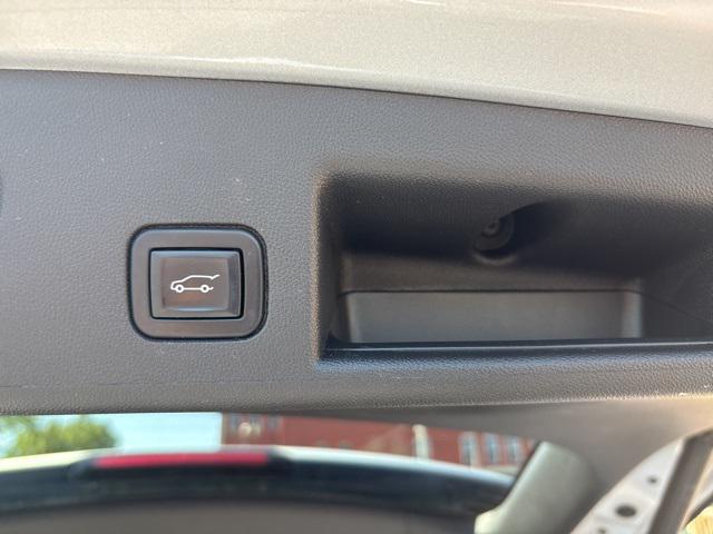 used 2022 Chevrolet Equinox car, priced at $22,227