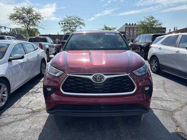used 2020 Toyota Highlander car, priced at $28,997