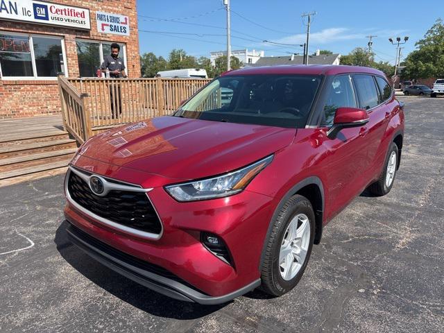 used 2020 Toyota Highlander car, priced at $29,661