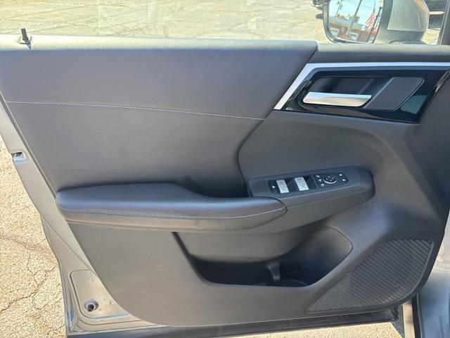 used 2023 Mitsubishi Outlander car, priced at $21,999