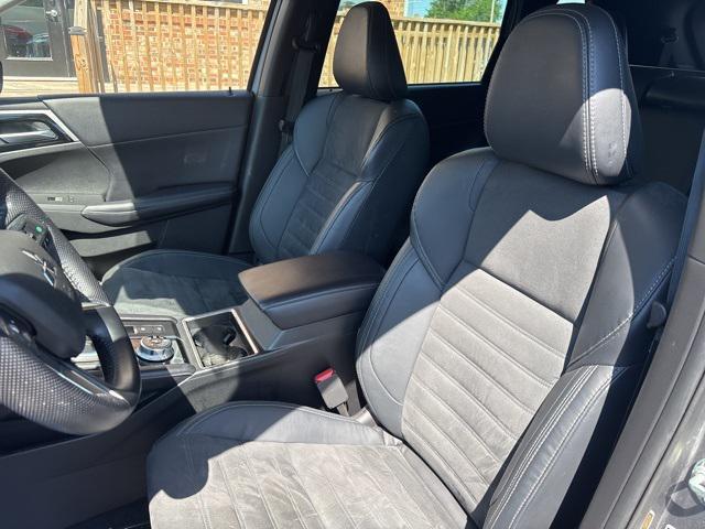 used 2023 Mitsubishi Outlander car, priced at $21,999