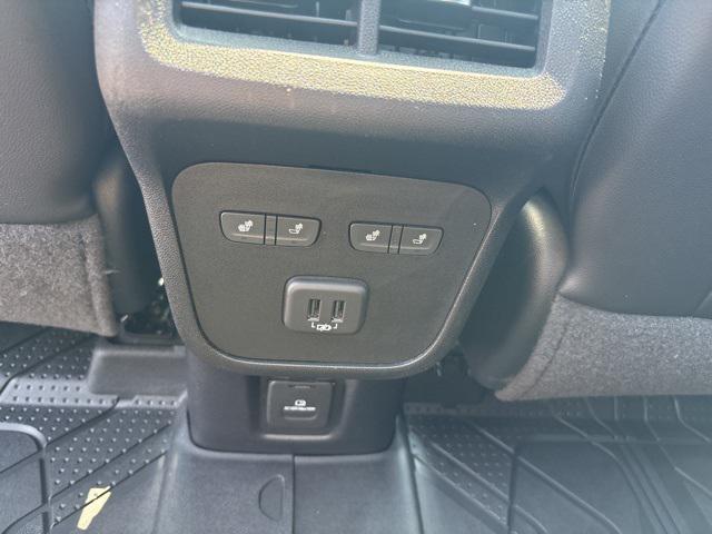 used 2020 Chevrolet Equinox car, priced at $21,549