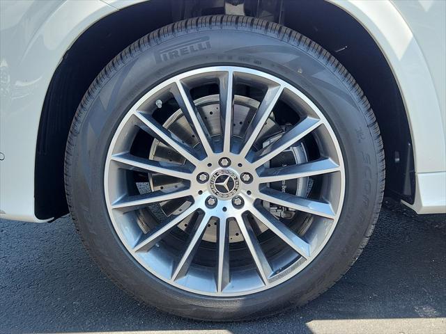 new 2025 Mercedes-Benz GLE 580 car, priced at $101,264