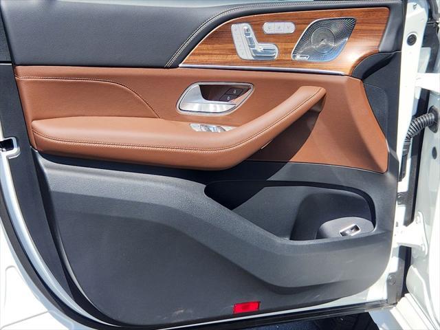 new 2025 Mercedes-Benz GLE 580 car, priced at $101,264