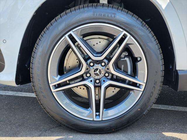 new 2025 Mercedes-Benz GLS 450 car, priced at $100,714