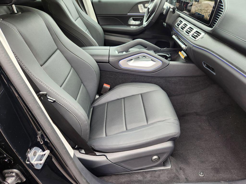 new 2026 Mercedes-Benz GLS 450 car, priced at $93,615