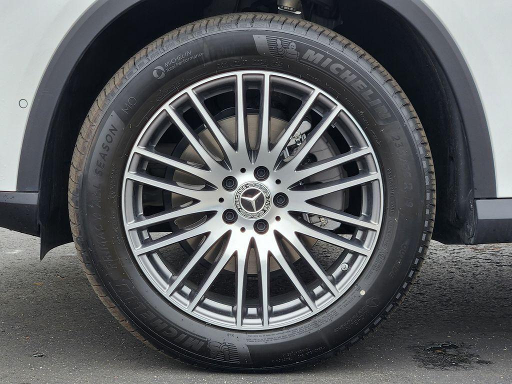 used 2025 Mercedes-Benz GLC 300 car, priced at $46,900