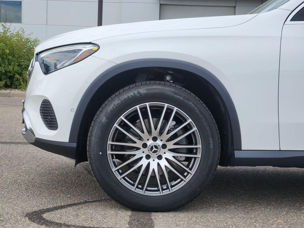 used 2025 Mercedes-Benz GLC 300 car, priced at $47,500