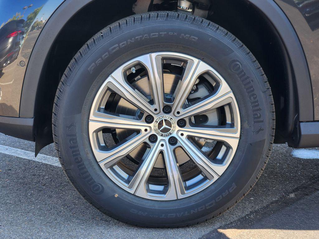new 2026 Mercedes-Benz GLC 300 car, priced at $55,934