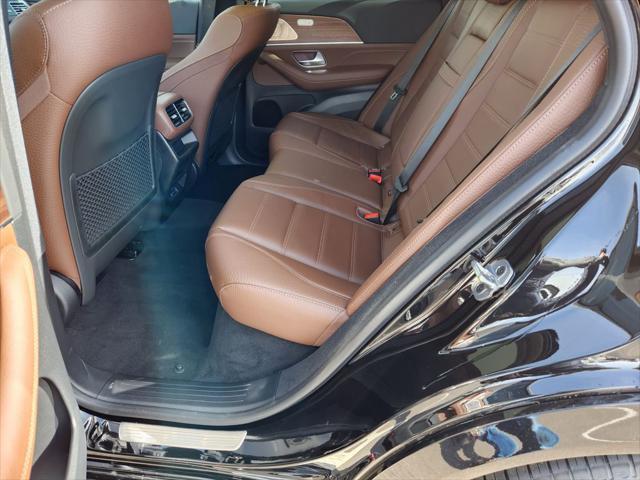 new 2025 Mercedes-Benz GLE 450 car, priced at $86,172