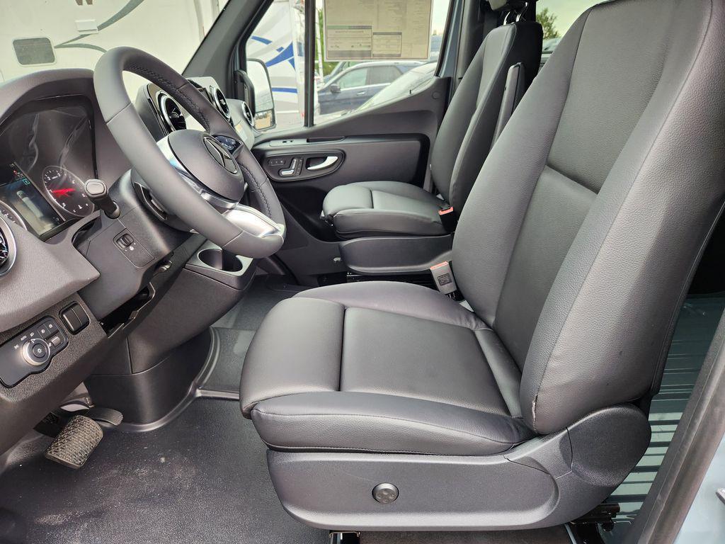 new 2025 Mercedes-Benz Sprinter 2500 car, priced at $80,652