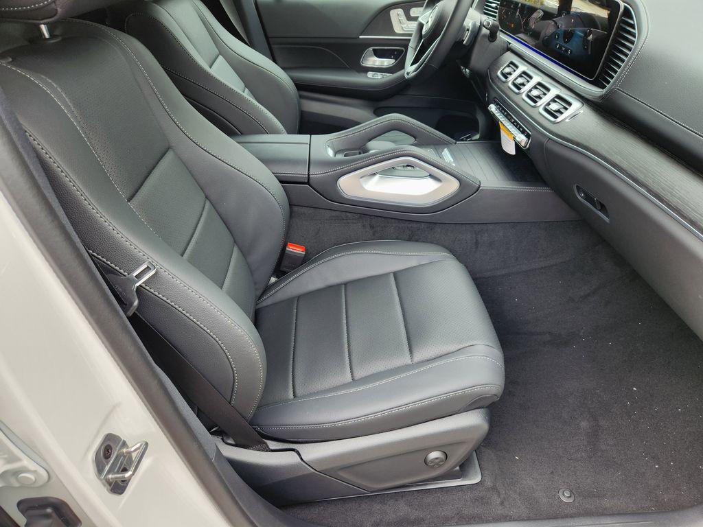 new 2026 Mercedes-Benz GLE 450 car, priced at $83,829