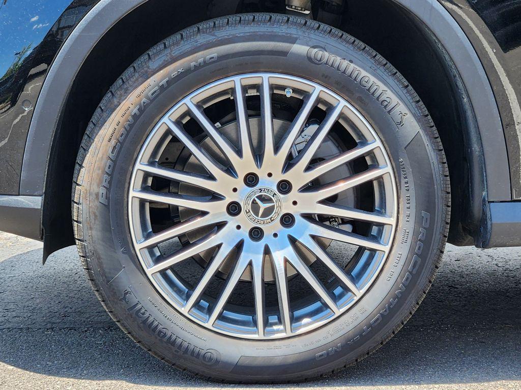 used 2025 Mercedes-Benz GLC 300 car, priced at $45,500