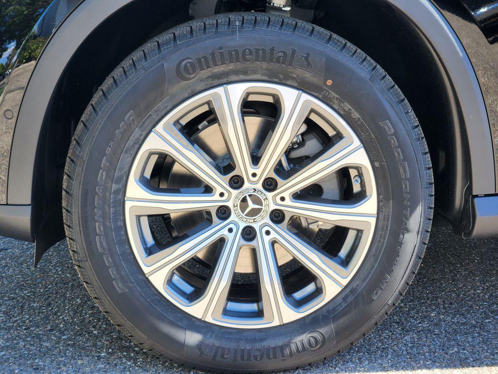 new 2026 Mercedes-Benz GLC 300 car, priced at $57,984