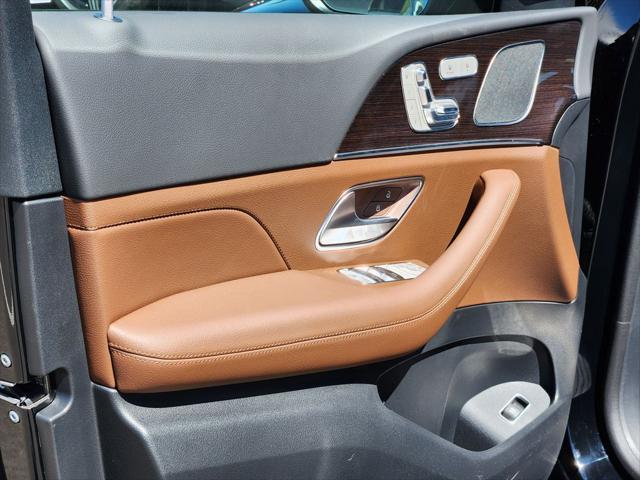 new 2025 Mercedes-Benz GLE 350 car, priced at $70,904