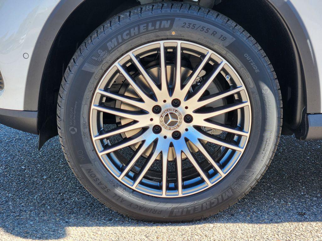 new 2026 Mercedes-Benz GLC 300 car, priced at $54,934
