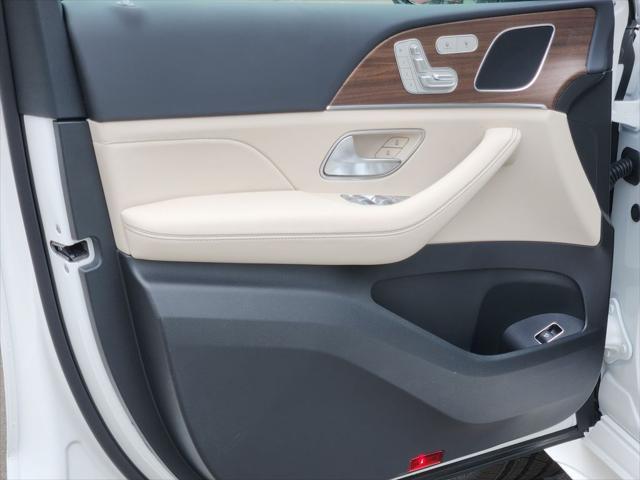 new 2025 Mercedes-Benz GLE 350 car, priced at $70,664