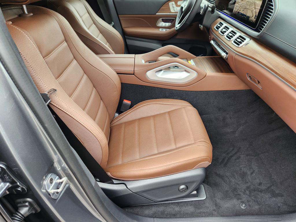 new 2026 Mercedes-Benz GLE 450 car, priced at $85,699