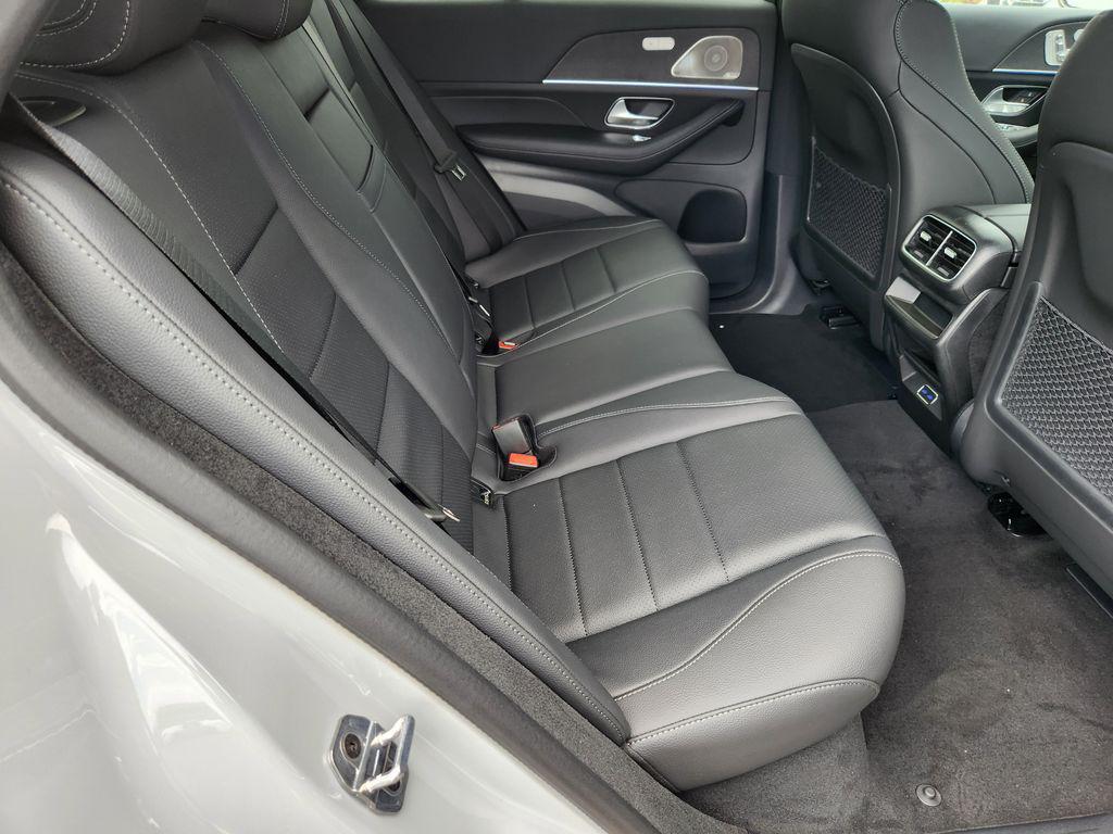 new 2025 Mercedes-Benz GLE 450 car, priced at $84,564