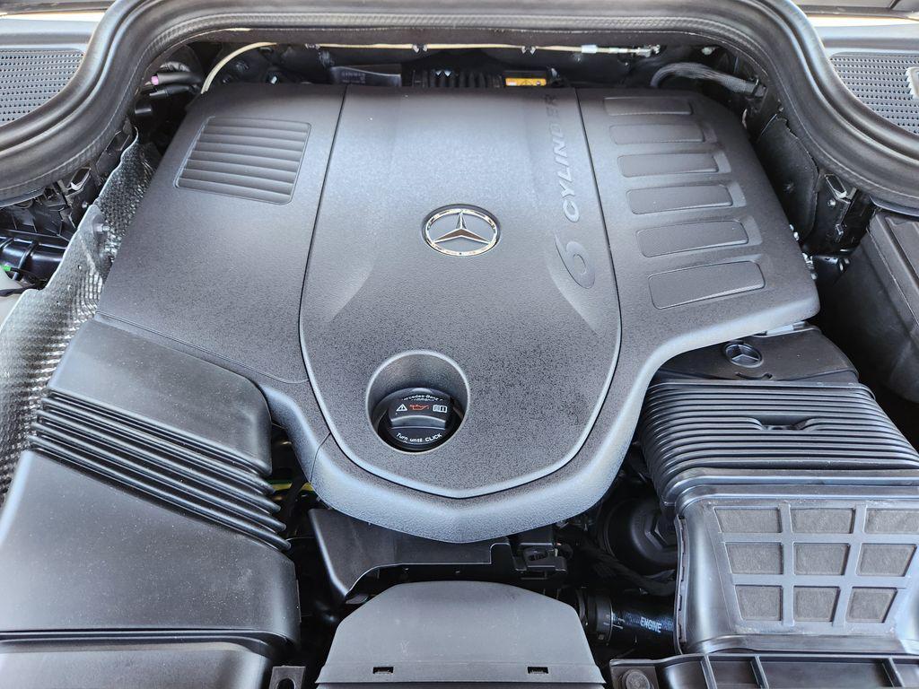 new 2025 Mercedes-Benz GLS 450 car, priced at $100,714
