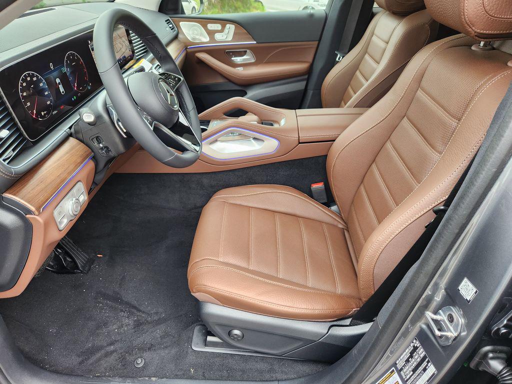 new 2025 Mercedes-Benz GLE 450 car, priced at $84,734