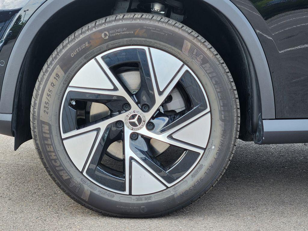 used 2024 Mercedes-Benz GLC 300 car, priced at $43,900