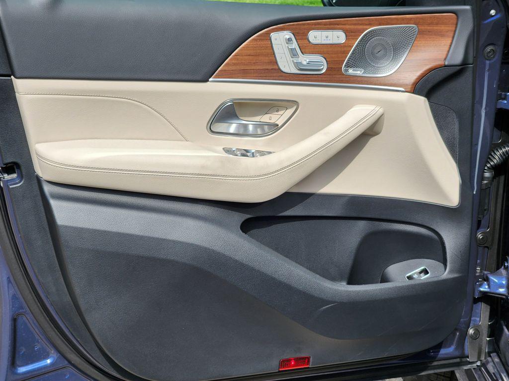 new 2026 Mercedes-Benz GLE 450 car, priced at $84,700