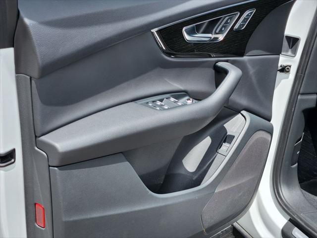 used 2022 Audi Q7 car, priced at $31,500